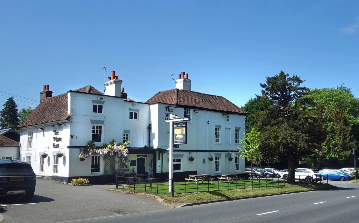The White Hart on Tonbridge Road, Sevenoaks, the 17th-century coaching inn opposite the Knole Park entrance.