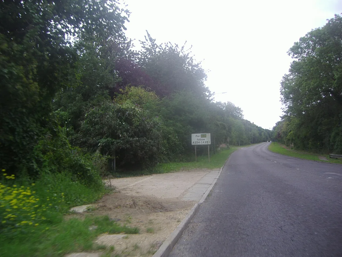 The A224 approaching Badgers Mount