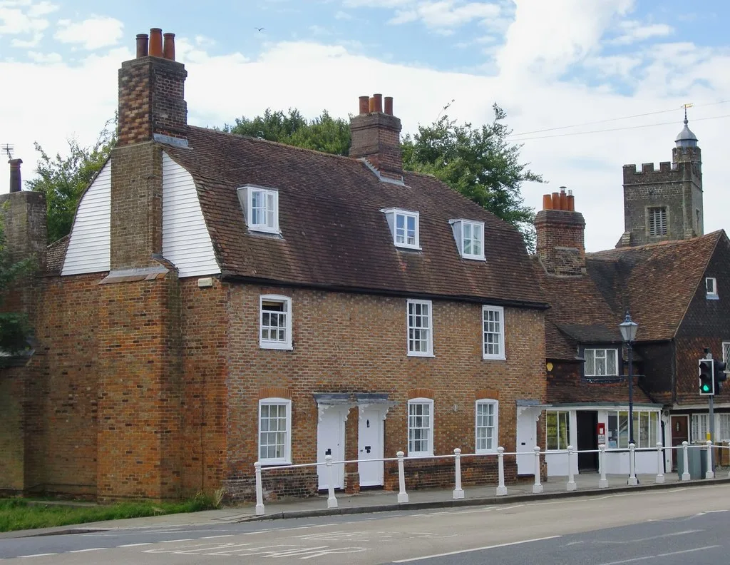 Gambrel-roofed houses on Sevenoaks High Street